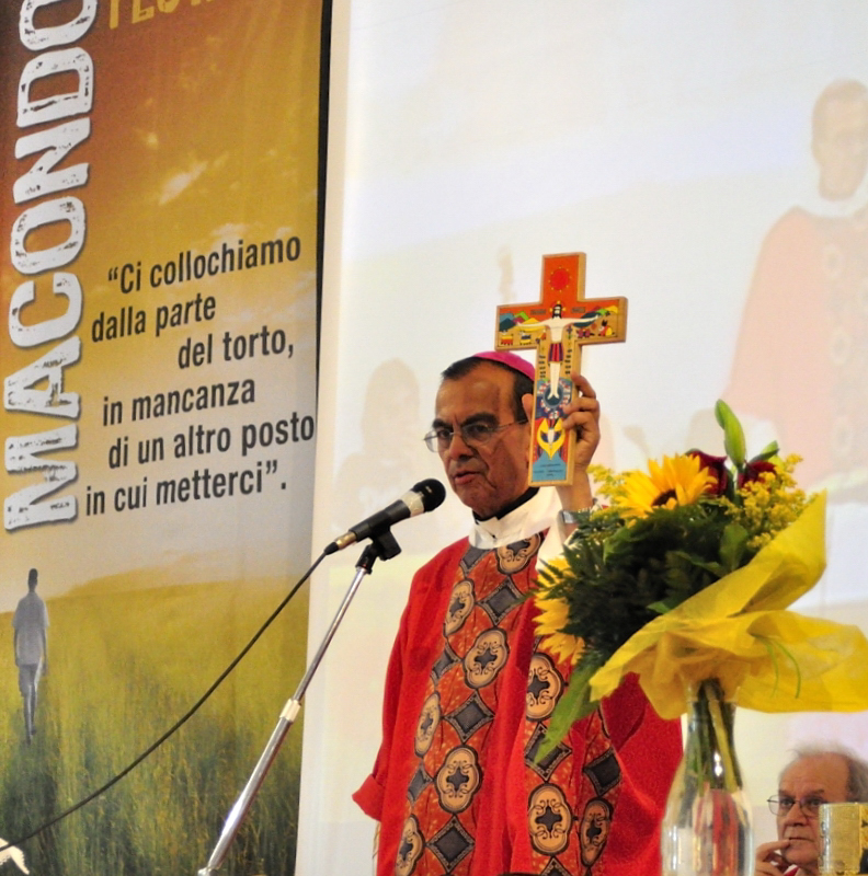 Il vescovo dom Gregorio Rosa Chávez ha presieduto la celebrazione eucaristica nel pomeriggio